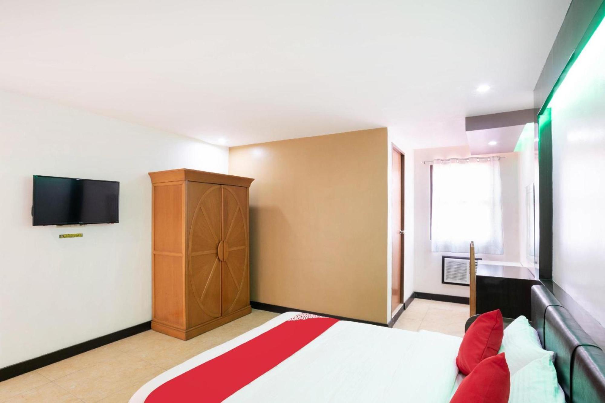 Oyo 195 Ranchotel - Binan Экстерьер фото