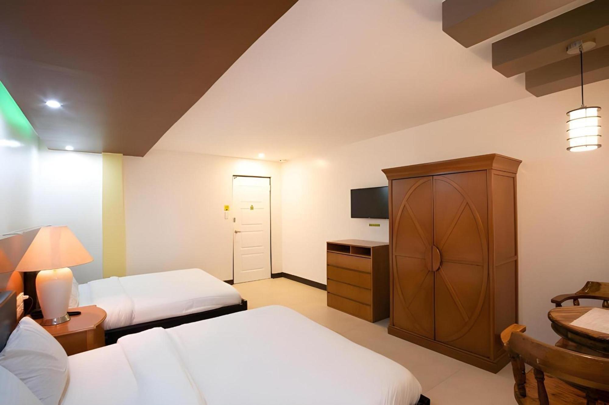 Oyo 195 Ranchotel - Binan Экстерьер фото